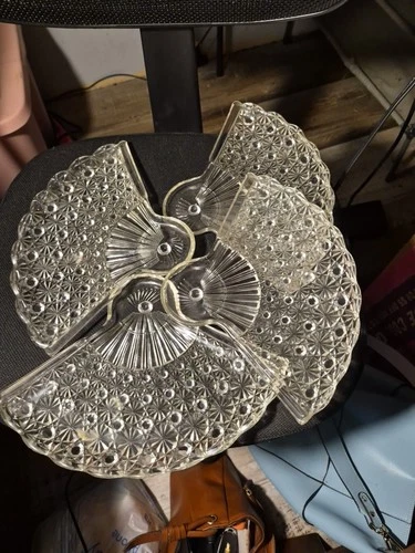 VTG Daisy and Button Fan Plate Set of 4 Anchor Hocking 1960’s