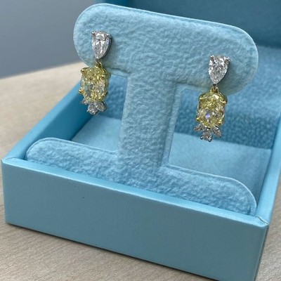 Weihnachtsverkauf! Oval Lab Grown Vivid Yellow & Diamond Earrings 14k Multi Gold
