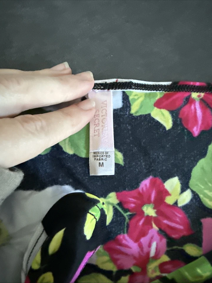 Victoria Secret Traje de Baño Encubrimiento Floral Envolvente Falda Talla Mediana - Excelente Estado Foto 3 de 4