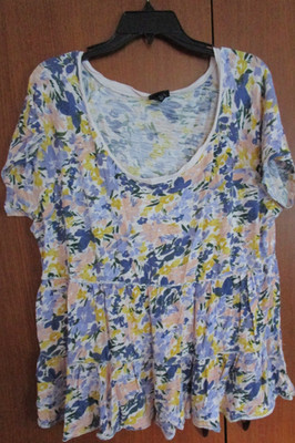 Torrid Babydoll Tunic Top Floral SS Sz 2 2X 18/20 Cotton Modal Bust 47 Length 25