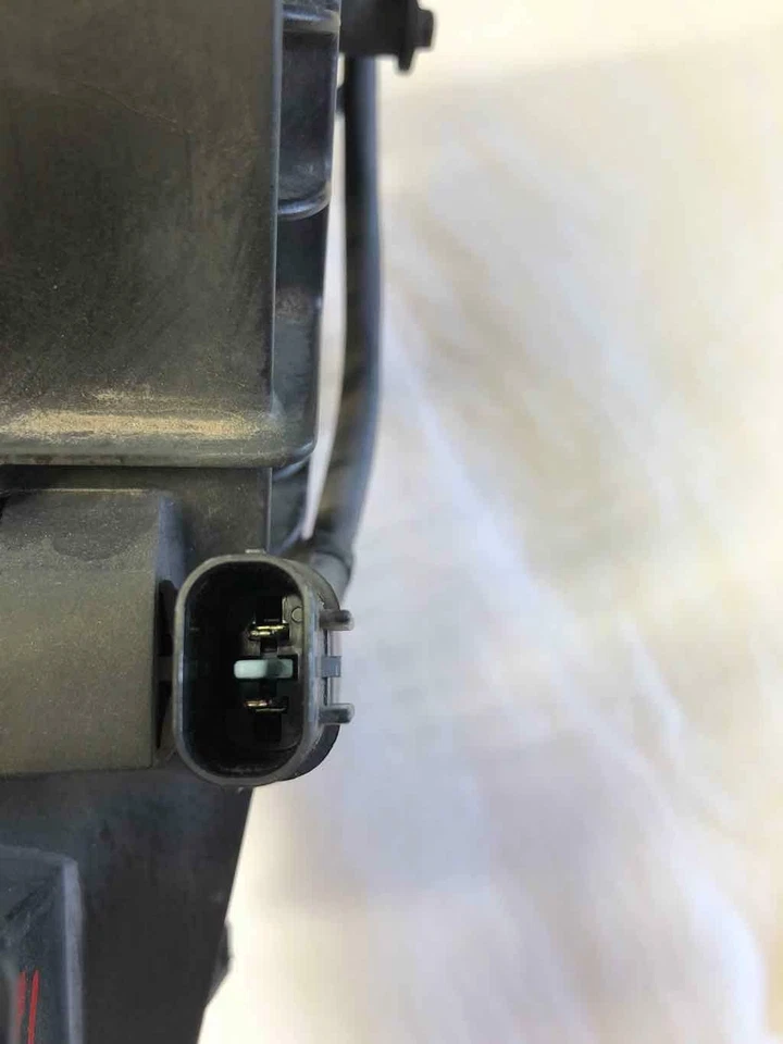 Hyundai Santa Fe 2003 conjunto de ventilador radiador 2,4 L (4 cilindros) 97730-260000 G Foto 4 de 4