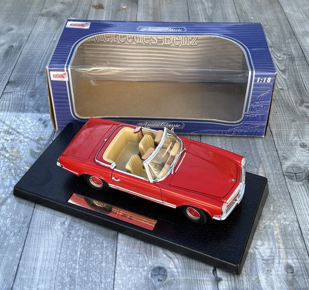 1/18 アンソン　メルセデスベンツ280SL 1:18 Anson Classic 1969 Mercedes-Benz 280 SL Convertible