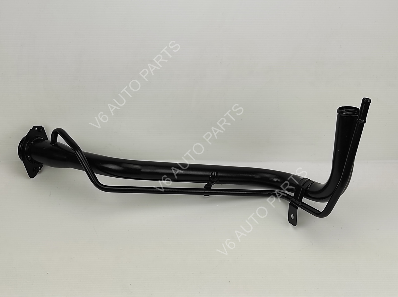 8920179J11 Fuel Filler Neck Tank Pipe For 2006 2014 SUZUKI SX4 Petrol