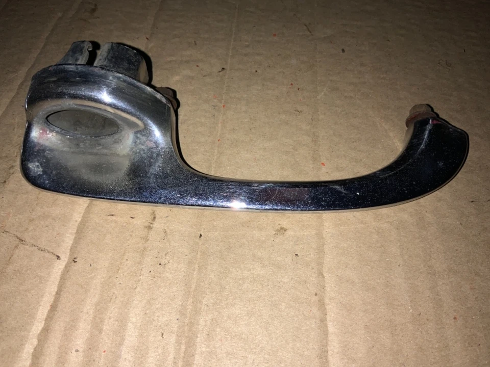 Pontiac, GTO, Grand Prix Chevelle Impala 1965-1966-1967 manijas de puerta forma de conductor Foto 2 de 4