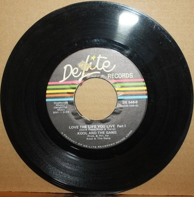 KOOL & THE GANG **Love The Life You Live** FUNK SOUL 45 on DE-LITE DE 546-0/1