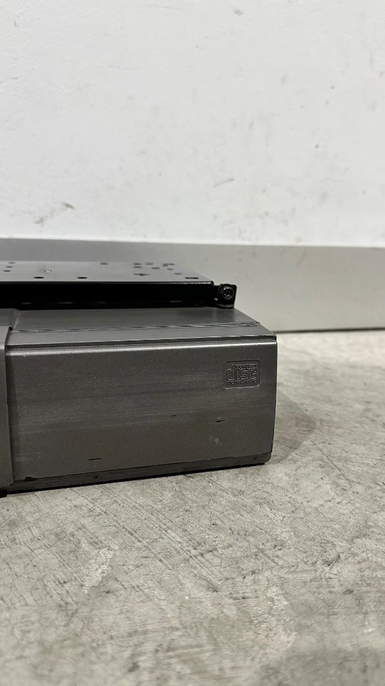 BMW E31 E36 8 3 Series Single Component 6 CD Changer (No Mag) 88881600251 TR1001 - Image 3 of 4