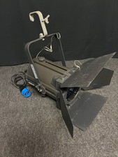 Selecon Rama 175 7" Fresnel 1200W Theater Bühnenlicht Laterne cw Scheunentor
