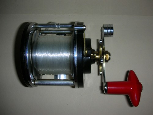 Vintage Fishing Reel - Made in Japan (G 7) - Picture 4 of 7