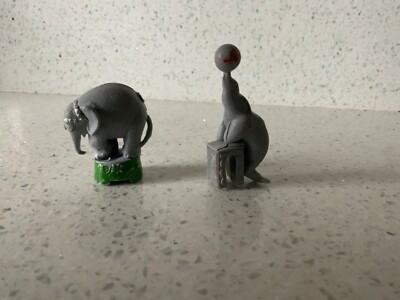 Vintage Zirkus Tier Robbe & Elefant Hongkong Plastik Spielzeug