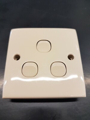 Retro Clipsal E33 3 Gang Schalter Aus Weiß / Creme Farbe (Retro)