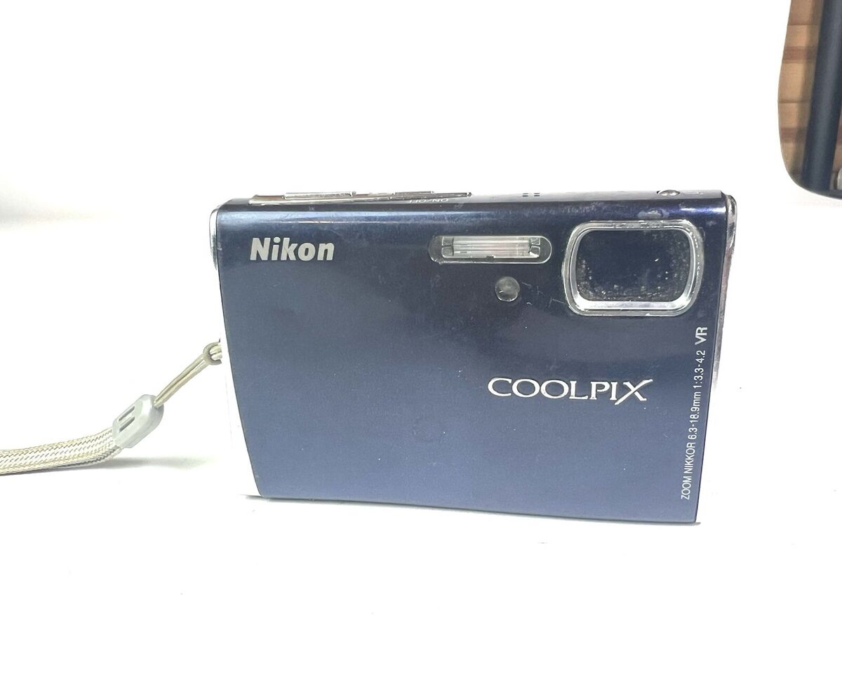 Nikon COOLPIX S51 8.1MP Digital Camera ONLY - Blue (Bad