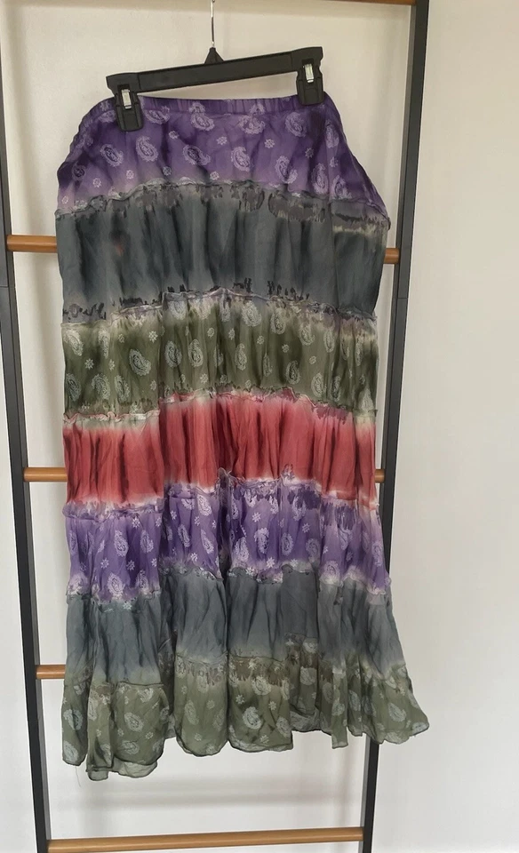 Maxi Falda Lola P. Petite Grande Bohemia Tie Dye Foto 3 de 3
