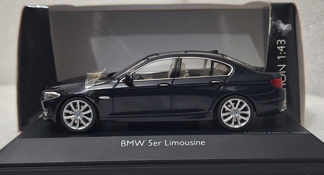 BMW 5-Series 5er 550i (F10) 2010 Imperial Blue 1:43 Schuco BMW 5-Series 5er 550i (F10) 2010 Imperial Blue 1:43 Schuco