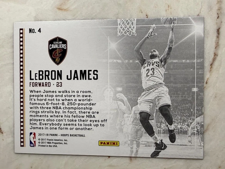 LEBRON JAMES - 2017 PANINI HOOPS BASKETBALL LIGHTS CAMERA ACTION INSERT CARD - Image 2 of 2