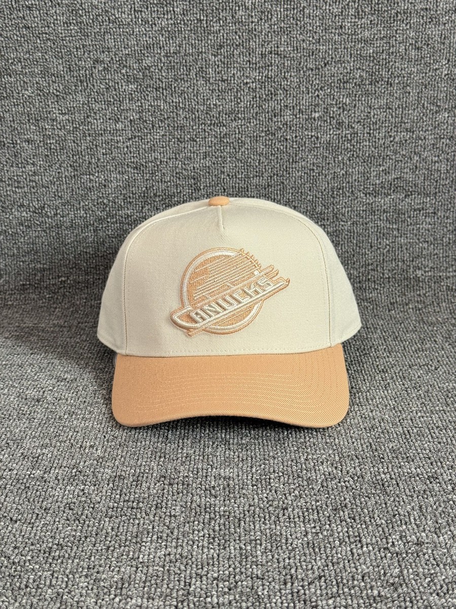 Mitchell & Ness Canucks Snapback Curved Brim Cream Tan Hat