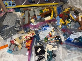 LEGO The Simpsons The Kwik-E-Mart 71016 Complete Set 2179 pcs w/ Box Minifigure