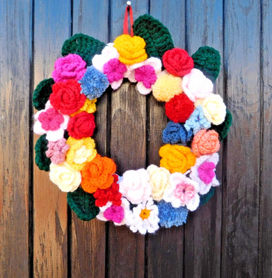 TÜRKRANZ WANDGIRLANDE DEKO Handarbeit gehäkelt Blumen Blätter & Bommel
