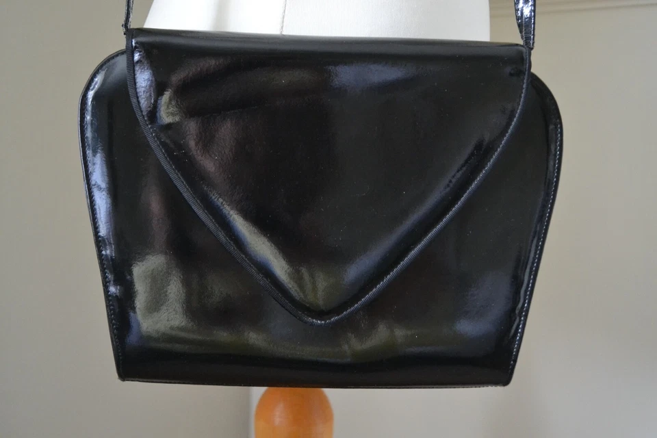 VINTAGE 1980s BALLY black patent leather shoulder bag handbag or clutch - Image 2 of 4