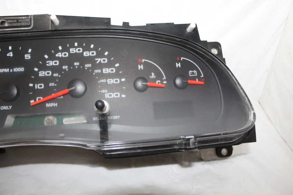 Speedometer Instrument Cluster 2005 Ford E350 Van Gauges DIESEL 279,536 Miles - Image 4 of 4