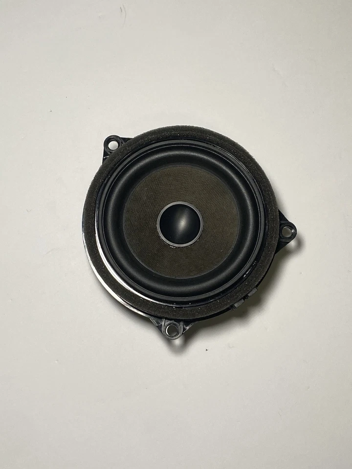 Altavoz de puerta BMW 328i xDrive 2013-2016 65139264944 OEM Foto 4 de 4