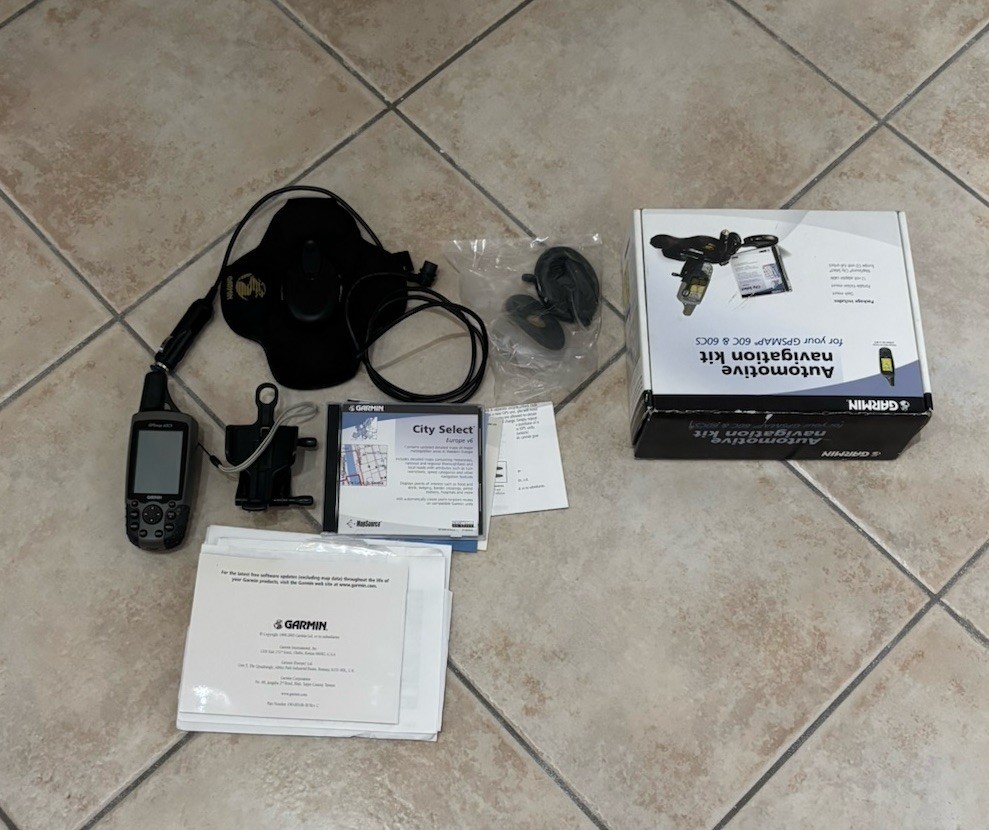Garmin GPS GPSmap 60CS mit Base Map Usa + Map Europea Car Kit