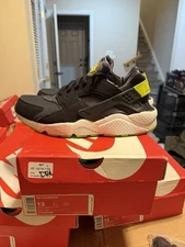 Nike Air Huarache 318429-030 Black/Volt Sz 13