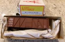 Accurail HO Scale Kit #7005 40' 6-Panel Wood Box Car Milwaukee Road Car#706823