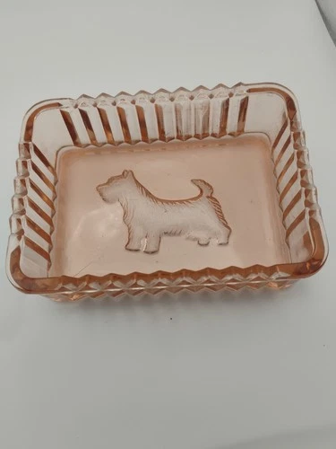 Pink Vintage Depression Glass Scottie Dog Trinket/Soap Dish. 3.75" × 5"