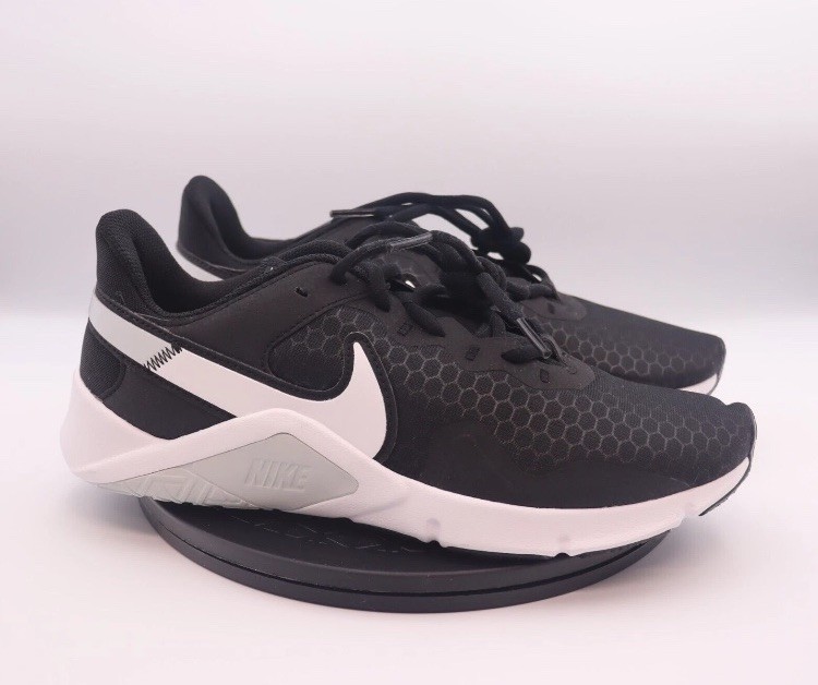 Nike Legend Essentil 2 Black White Casual Training CQ9545 001 Women's Size 9.5 thumbnail 2
