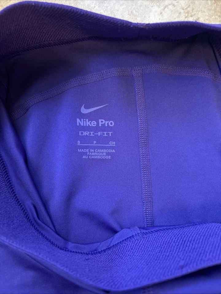 "Pantalones cortos de compresión Dri-Fit Nike Pro para mujer talla pequeña 2,5""" Foto 3 de 4