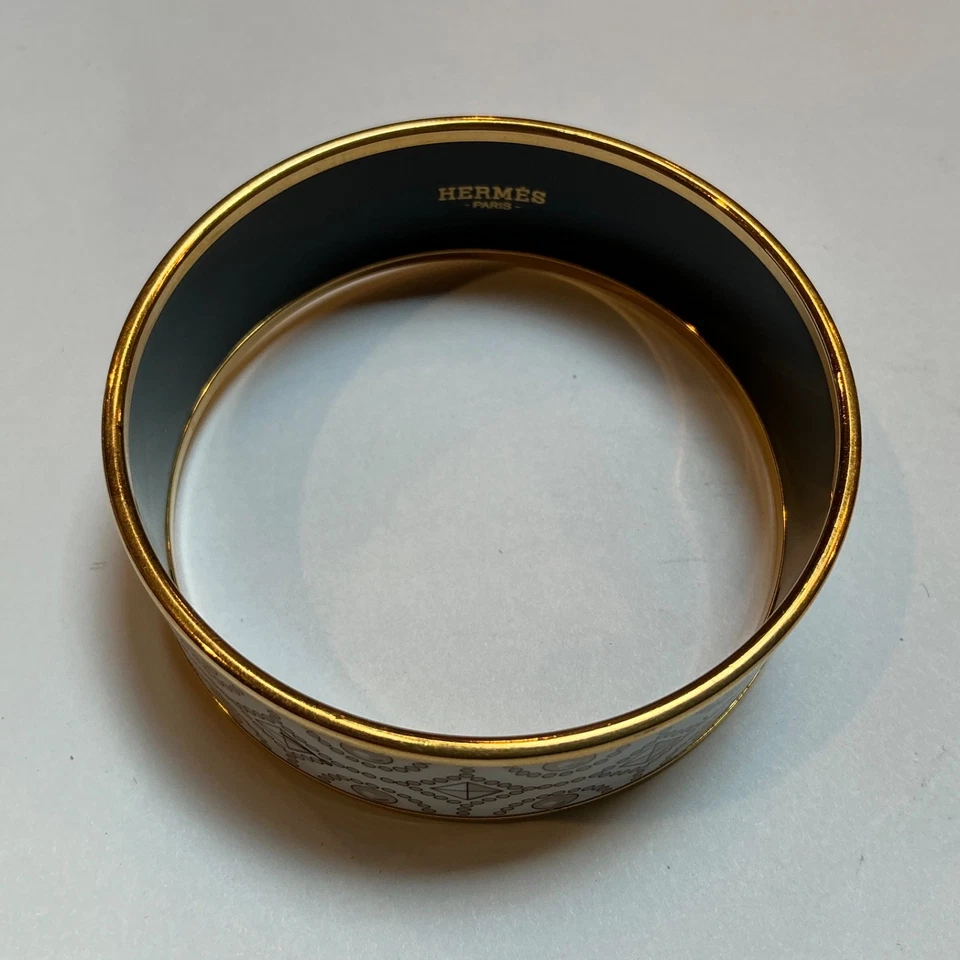 Pulseira HERMES esmalte PM 65 pulseira larga aro dourado COLLIERS DE CHIENS marfim, vermelha - Imagem 4 de 4
