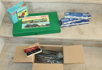 Lot De Trains Hornby Meccano - Boîte, Transformateur, Rails, Wagons (voir Photos)