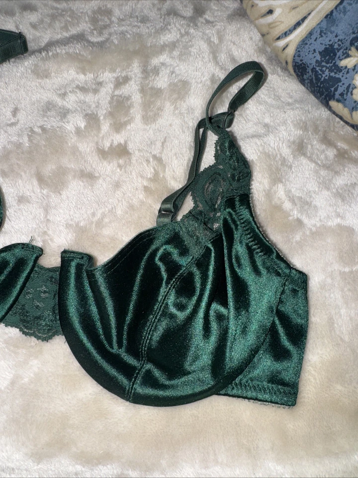 Sujetador de satén cacique vintage 34B verde segunda piel ribete de encaje satinado Y2K raro Foto 4 de 4