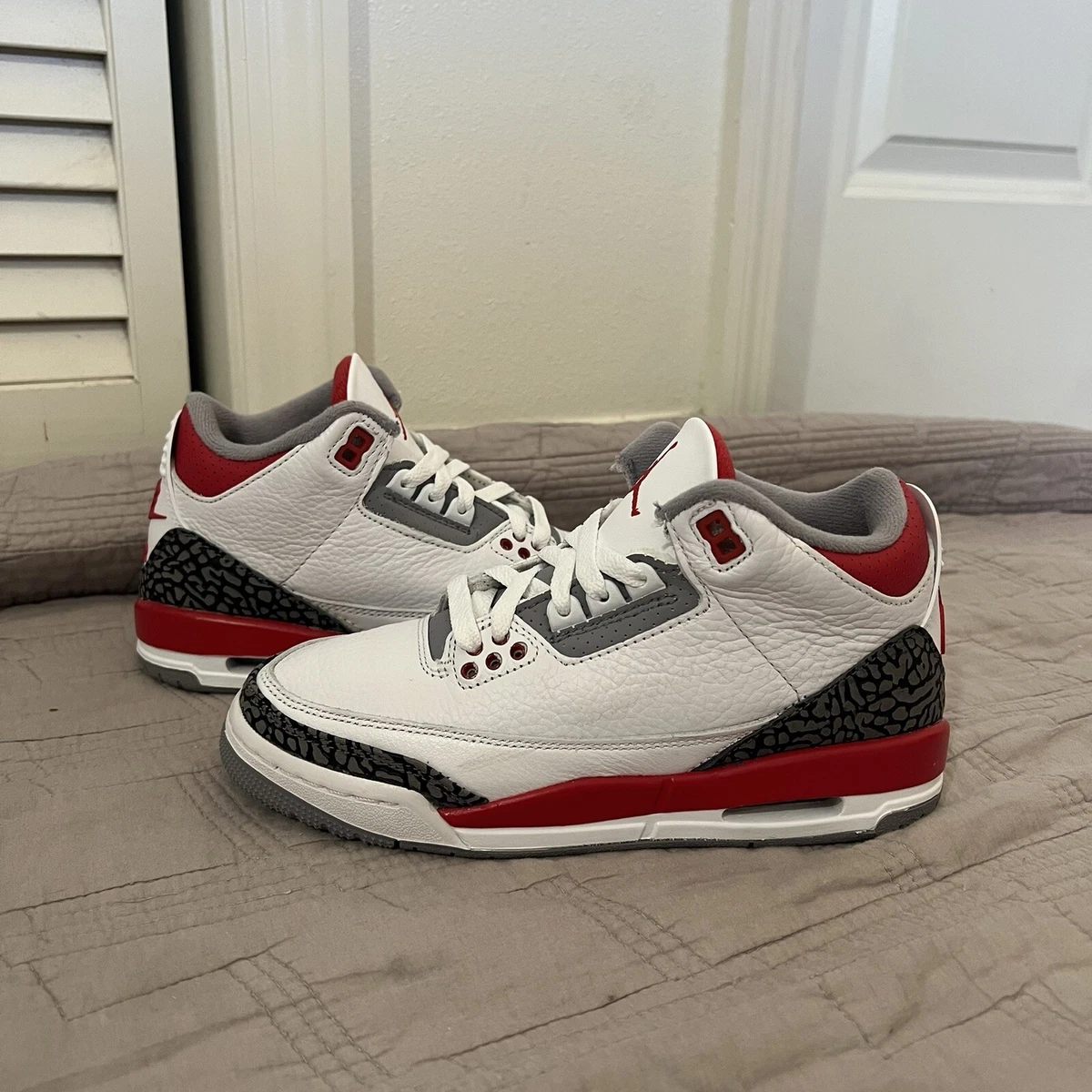 VNDS Nike Air Jordan 3 Retro Fire Red GS Sneakers White DM0967-160 Size 5Y