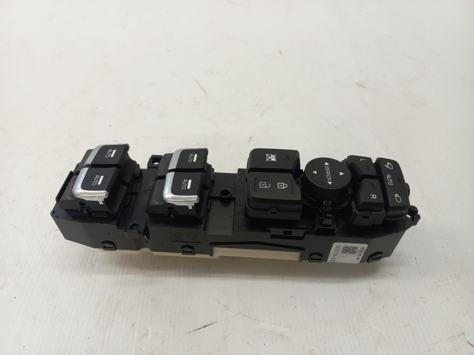 KIA SORENTO POWER WINDOW SWITCH RH FRONT (MASTER SWITCH), UM, Si/SLi