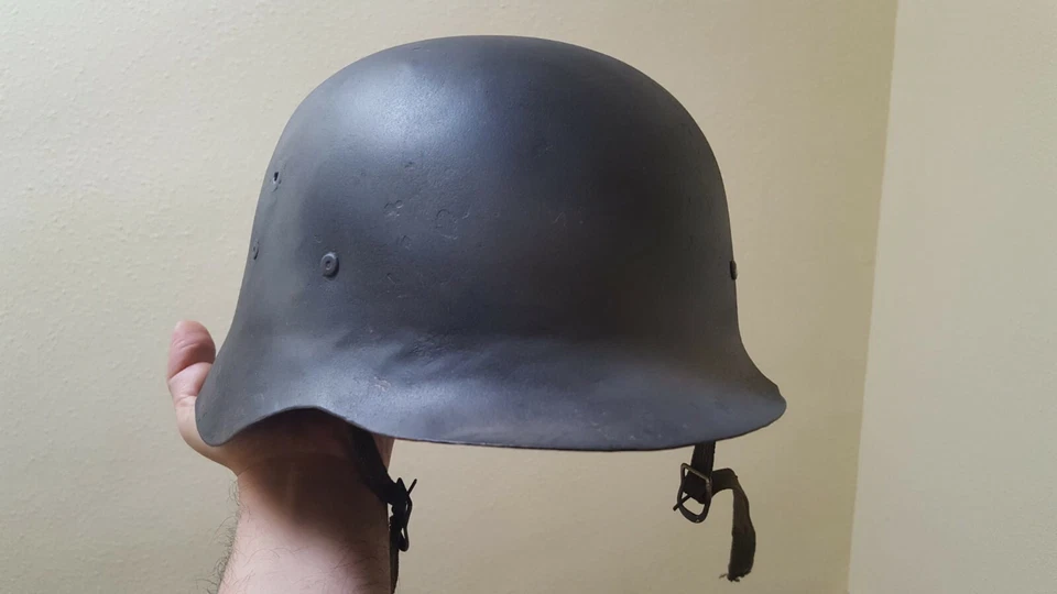 Casco alemán de la Segunda Guerra mundial. - Imagen 2 de 4