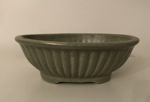 Vintage Haeger 3938-A Avocado Green Oval Planter 8.25" x 3" w/rim, fluted