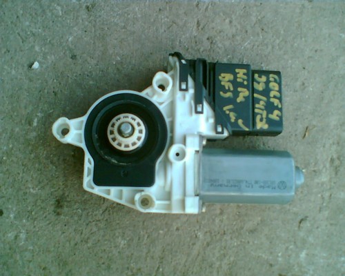 VW Golf 4 bj98/99 Fensterhebermotor Motor Fensterheber hinten rechts  4-Türer