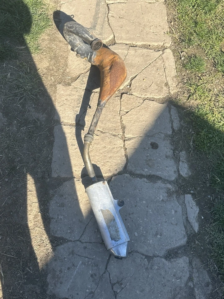 Sistema de escape FMF tubo graso y silenciador corto solo se adapta a Yamaha YZ125 2002-2004 Foto 2 de 4