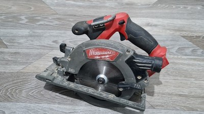 Milwaukee M18CCS55-0 18V Benzin Kreissäge (NUR GEHÄUSE)