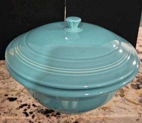 FIESTA TURQUOISE Covered Casserole - Super Condition! Fiestaware Ware