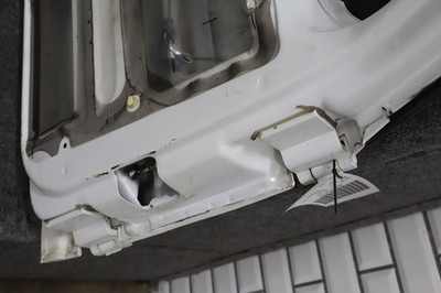 2000 Cadillac Escalade GMT400 Left LH Barn Door Aspen White 50U OEM