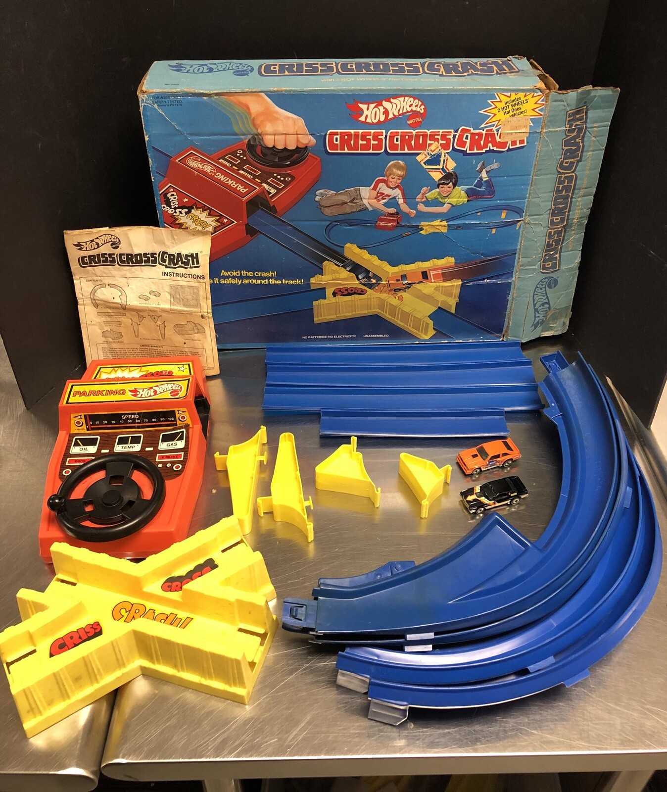 Hot Wheels Vintage 1978 Criss Cross Crash Set Near Complete EM4174 Hot Wheels Vintage 1978 Criss Cross Crash Set Near Complete EM4174