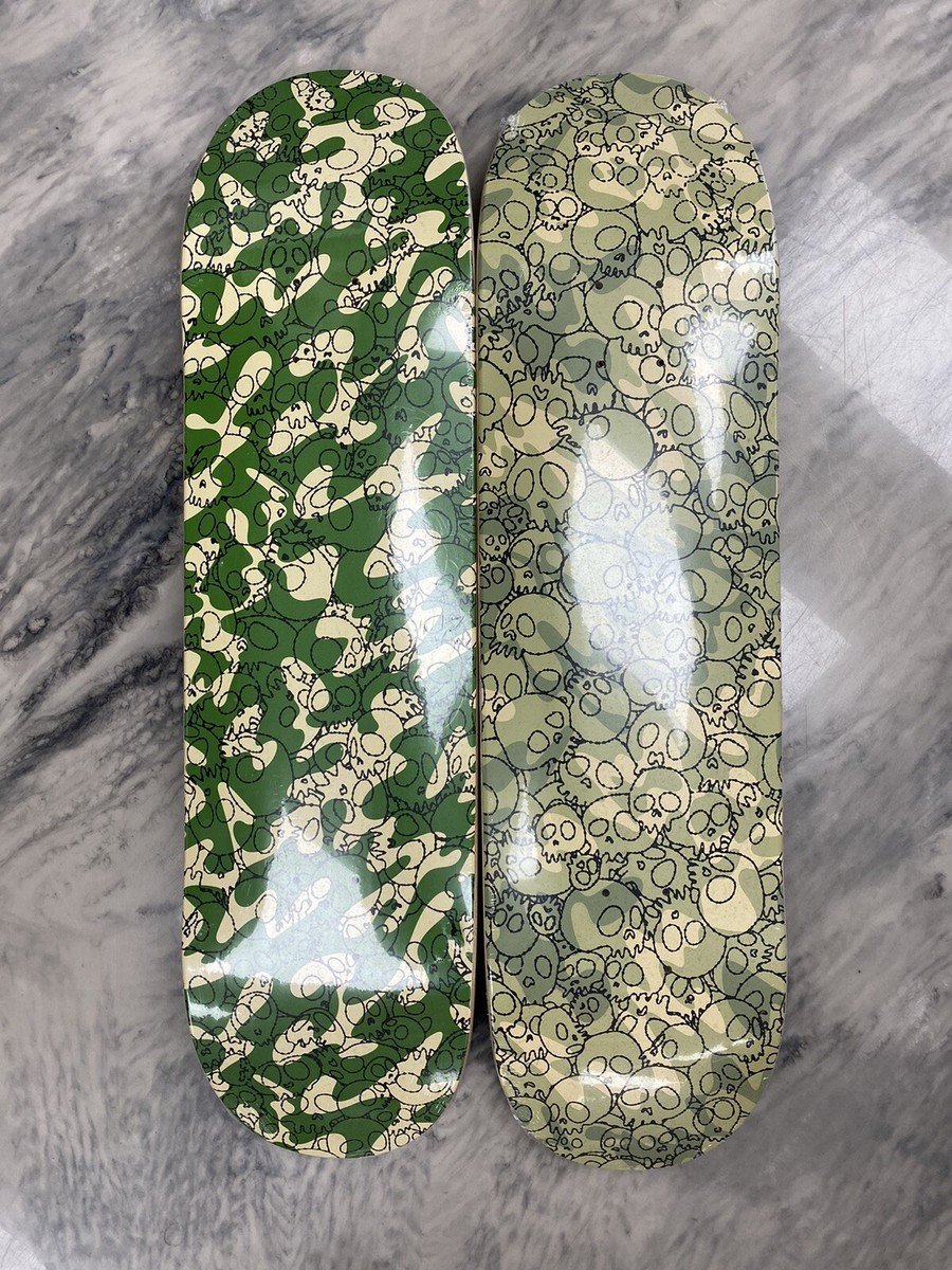 TAKASHI MURAKAMI x Tongari 'Camouflage Skulls Skateboard TAKASHI MURAKAMI x Tongari 'Camouflage Skulls Skateboard
