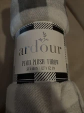 NEW Ardour Plaid Plush Throw 50 x 60