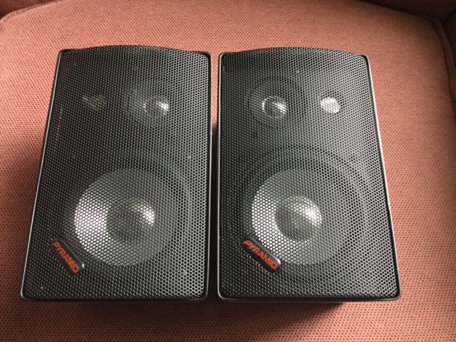 pyramid speakers