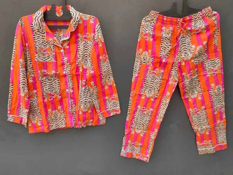 Pink Tiger Striped Print Cotton Pajama Set Bridesmaid PJ Set Loose Clothing US
Opens in a new window
