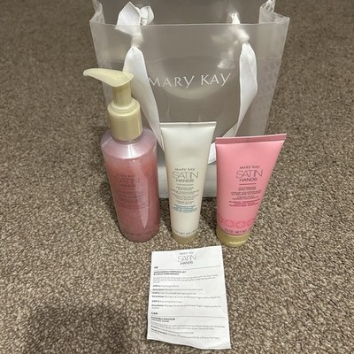 Mary Kay Satin Hands Pampering Gift Set Limited Edition Blissful Pomegranate NEW