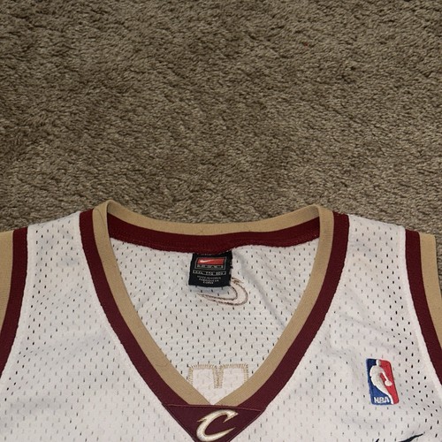 Maillot NBA Pas Cher Cleveland Cavaliers Junior LeBron James 23 Rouge 2017 18 Ttr350 9