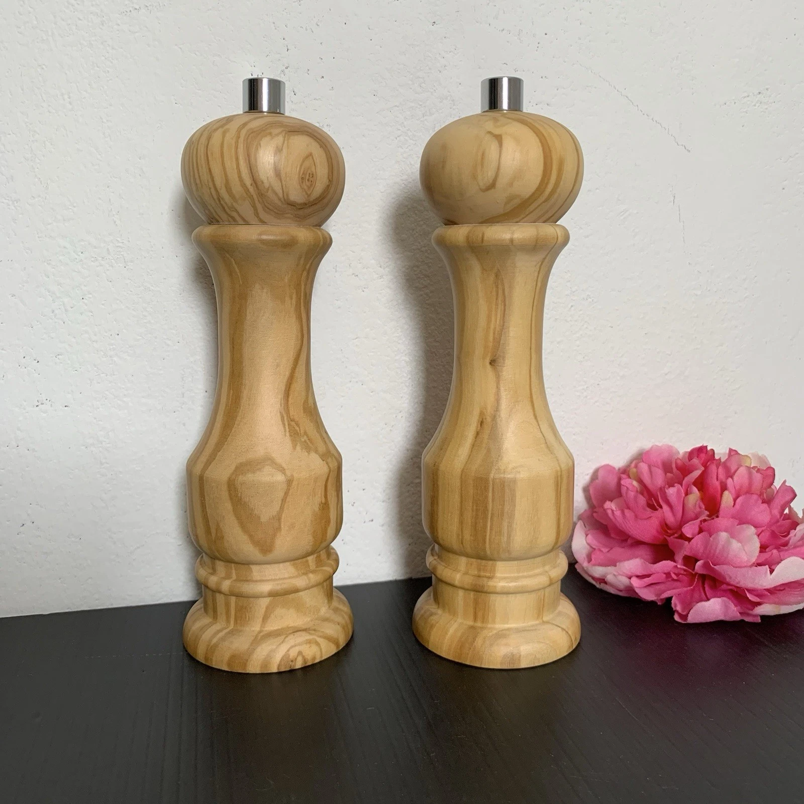 Williams-Sonoma - Wooden Salt and Pepper Mills Grinder Set - Made in Italy
Opens in a new window or